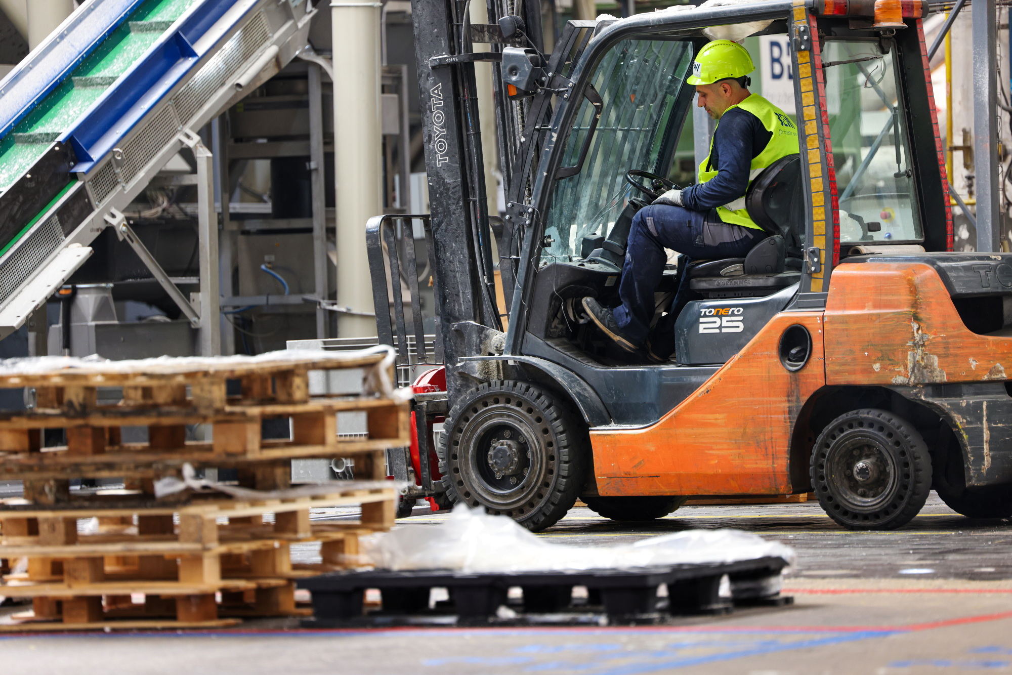 Sorting and handling equipment